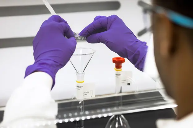 Colaboração em investigação e ensaios clínicos